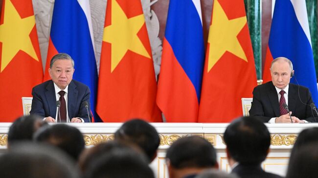 Путин о планах по укреплению российско-вьетнамского сотрудничества в сфере обороны и безопасности