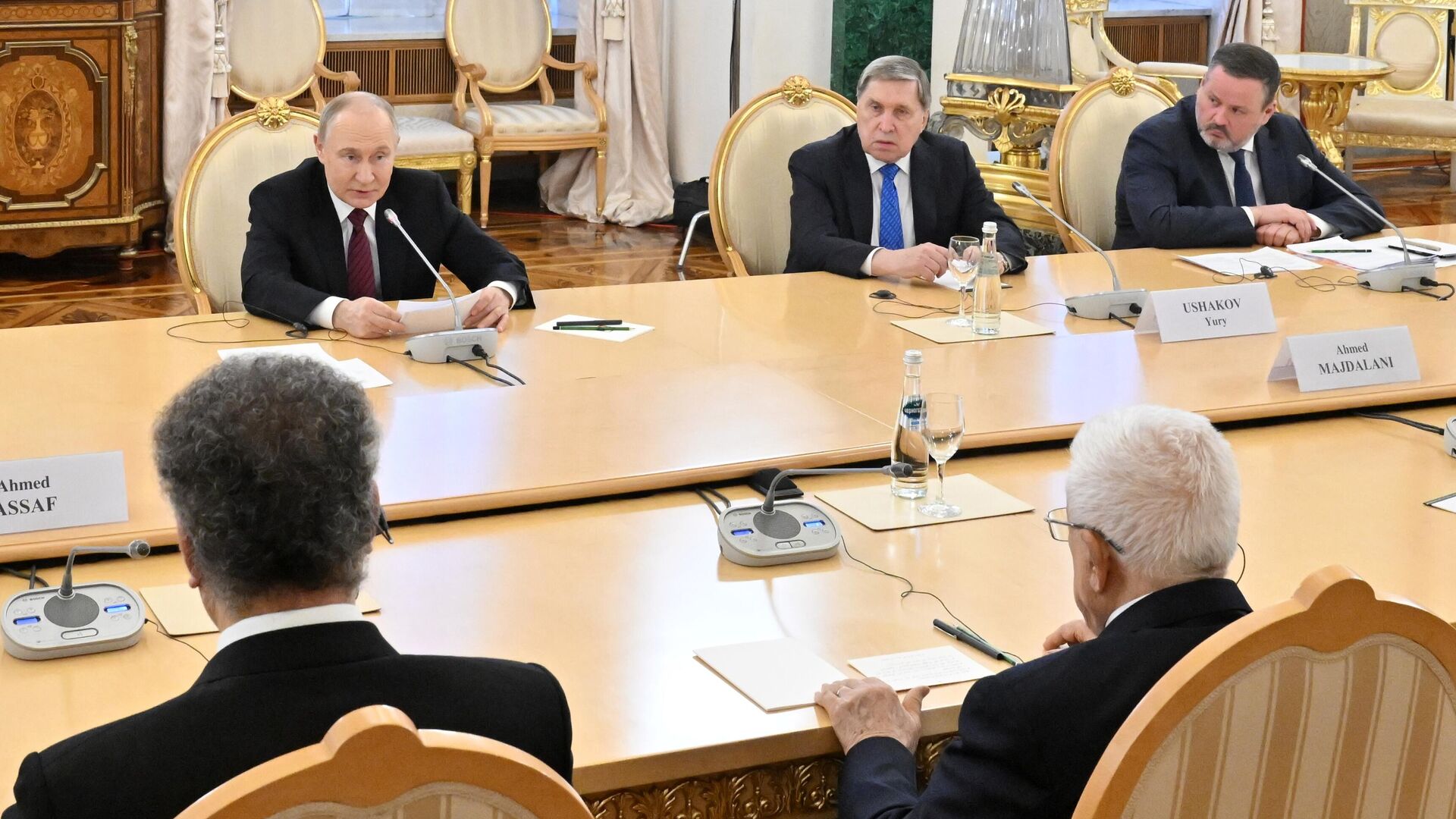 Президент России Владимир Путин во время встречи с президентом Палестины Махмудом Аббасом - РИА Новости, 1920, 10.05.2025