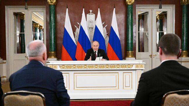 Заявление президента РФ В. Путина для прессы по итогам встреч с зарубежными лидерами