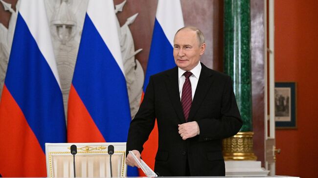 Обращение президента РФ В. Путина к представителям российских и зарубежных СМИ