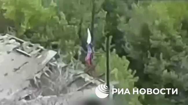 Кадры освобождения поселка Котляровка в ДНР