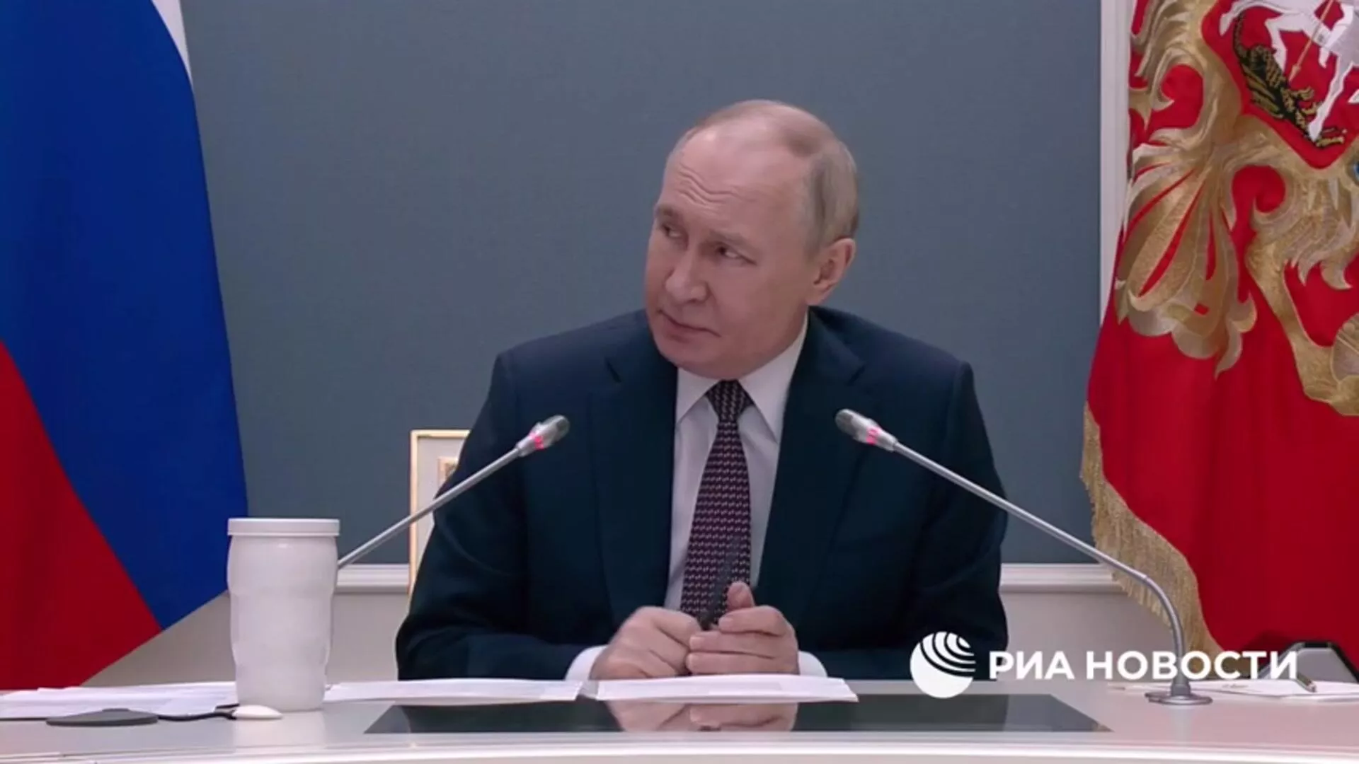 Придурки: Путин о тех, кто вводит санкции против России - РИА Новости, 1920, 13.05.2025