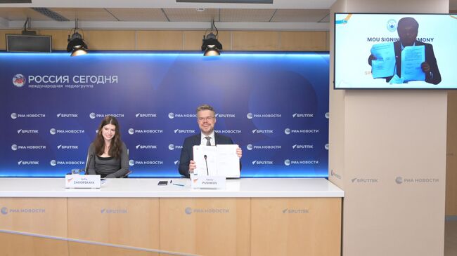 Подписание соглашения между Международной медиагруппой Россия сегодня и Университетом Север-Юг (Бангладеш)