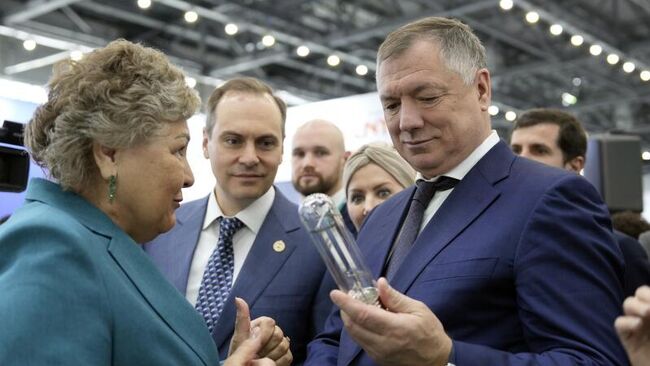 Глава Мордовии Артем Здунов и заместитель Председателя Правительства России Марат Хуснуллин осмотрели стенд Мордовии на KazanForum-2025