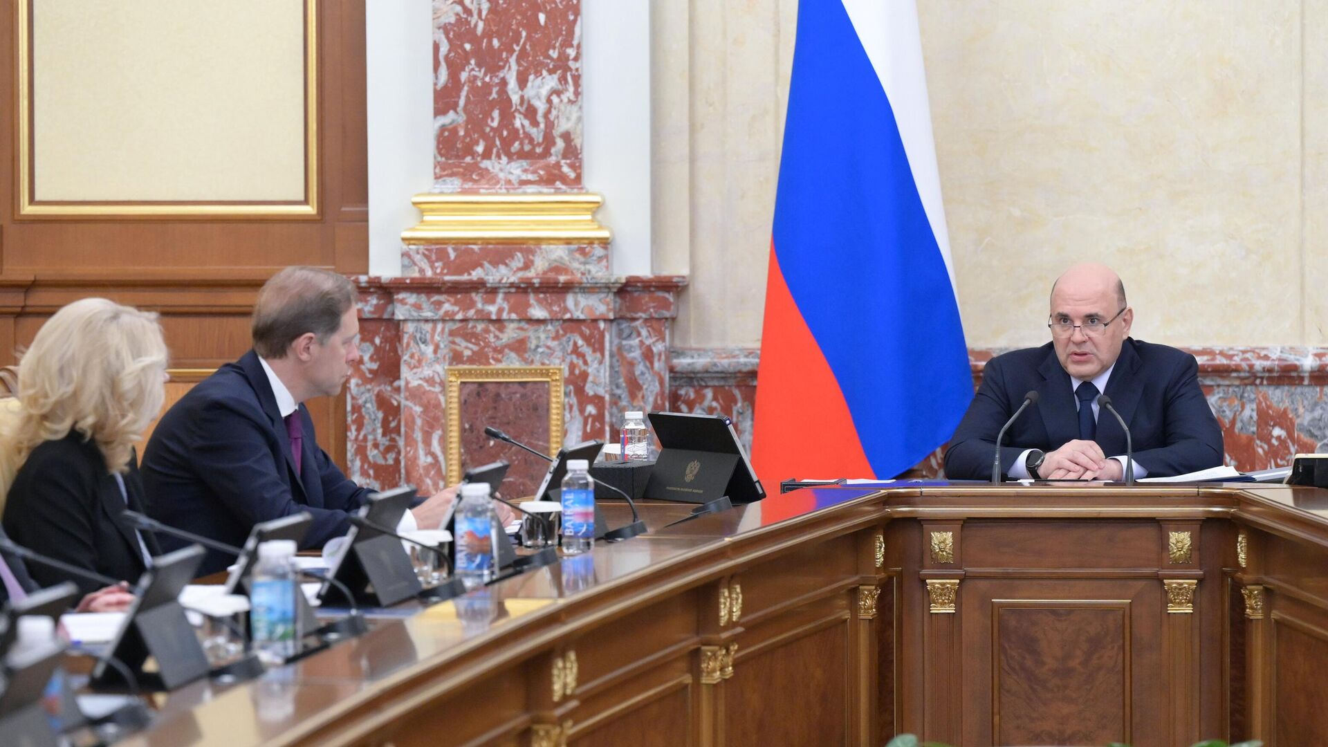 Ketua Pemerintah Federasi Rusia Mikhail Mishustin mengadakan pertemuan Kabinet Menteri Federasi Rusia. 15 Mei 2025 - RIA Novosti, 1920, 05/15/2025