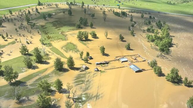 Паводковая обстановка в Улаганском районе Алтая. 15 мая 2025 Паводковая обстановка в Улаганском районе Алтая. 15 мая 2025