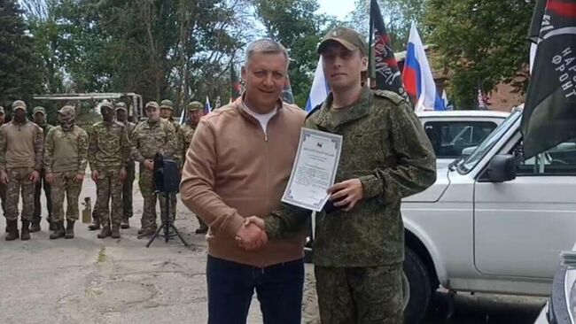 Бойцам СВО из Иркутской области в Ростове-на-Дону переданы 80 новых автомобилей