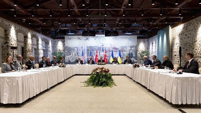 Трехсторонние переговоры делегаций Турции, США и Украины в Стамбуле