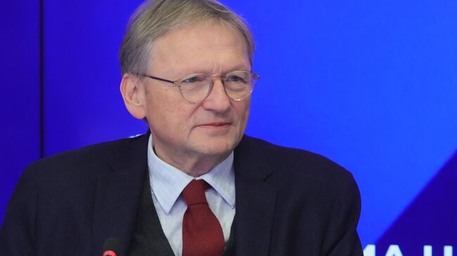 Председатель российской части Российско-Китайского комитета мира, дружбы и развития, член правления Ассоциации виноградарей и виноделов России Борис Титов