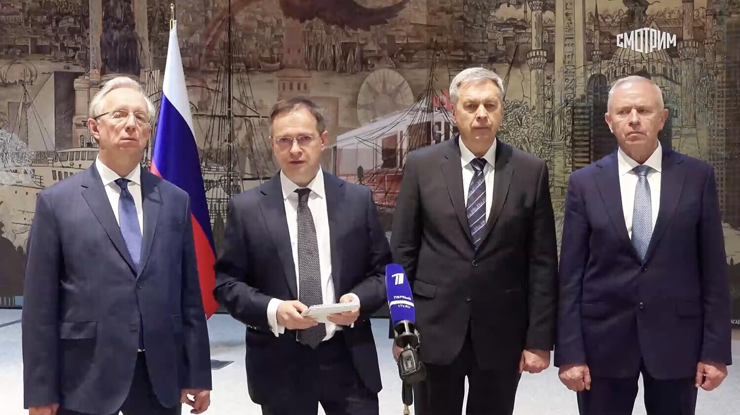 Владимир Мединский делает заявление по итогам переговоров в Стамбуле Владимир Мединский делает заявление по итогам переговоров в Стамбуле - РИА Новости, 1920, 16.05.2025