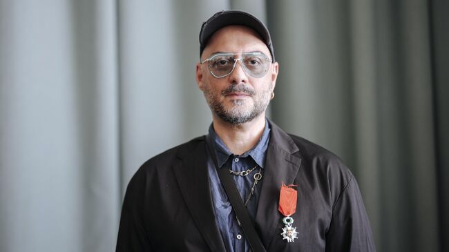 Режиссер Кирилл Серебренников c орденом Почетного легиона