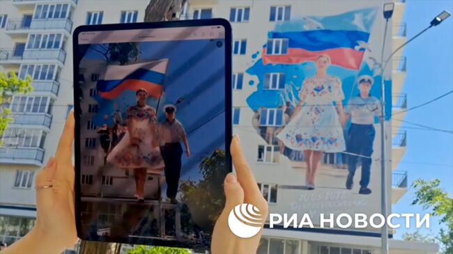 Мурал Возрождение в Мариуполе 