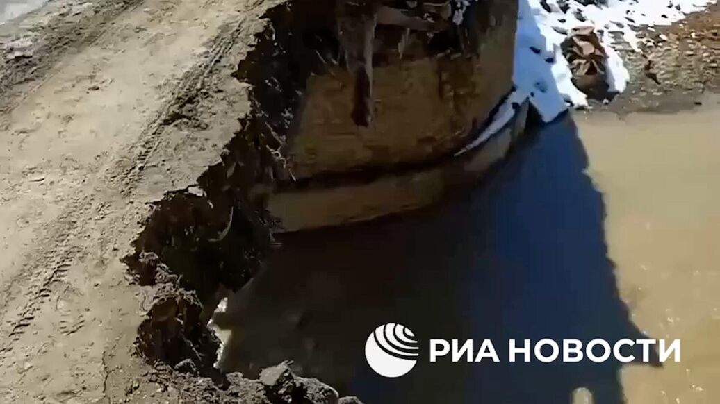 В Дагестане частично обрушился мост, построенный в XV веке
