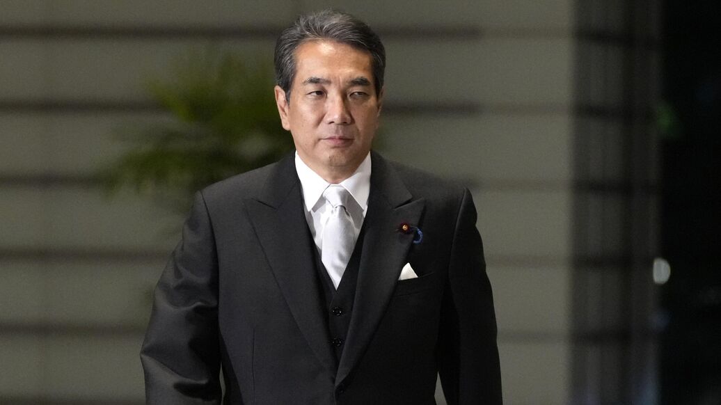 Министр сельского хозяйства Японии подал в отставку из-за скандала