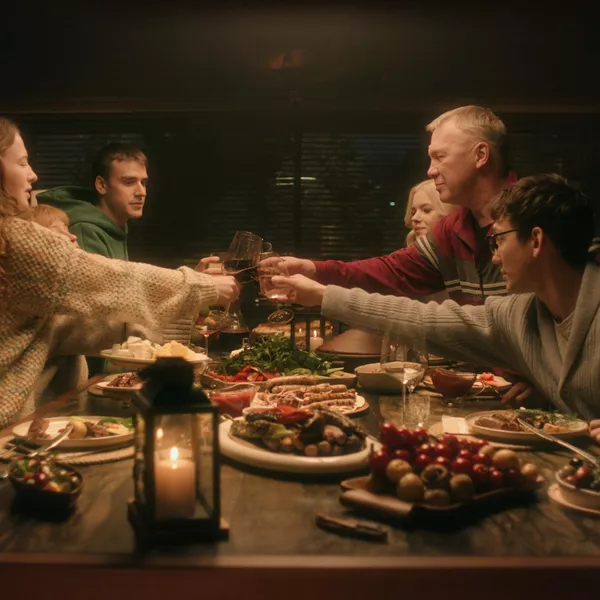 Кадр из картины Мужу привет