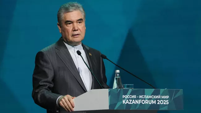 Гурбангулы Бердымухамедов, на пленарном заседании Цифровизация: новая реальность и возможности для расширения сотрудничества в рамках XVI Международного экономического форума Россия – Исламский мир: КаzanForum 