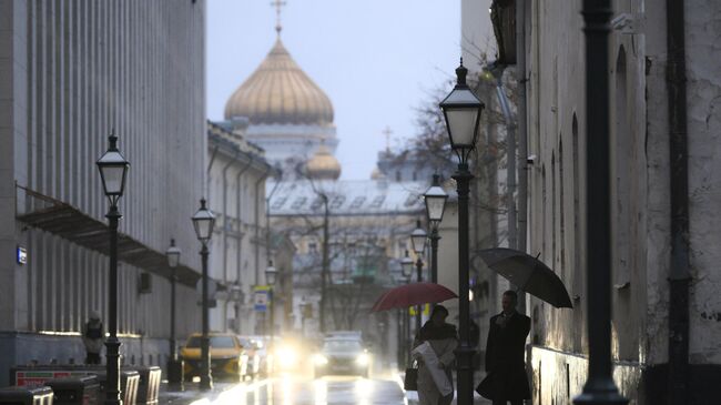 Дождь с сильным ветром в Москве