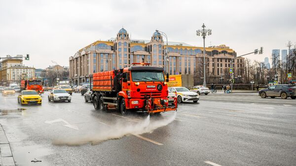 Промывка дорог в Москве