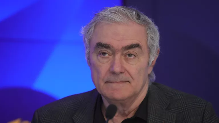 Декан филологического факультета Государственного института русского языка им. А.С. Пушкина Владимир Карасик Декан филологического факультета Государственного института русского языка им. А.С. Пушкина Владимир Карасик