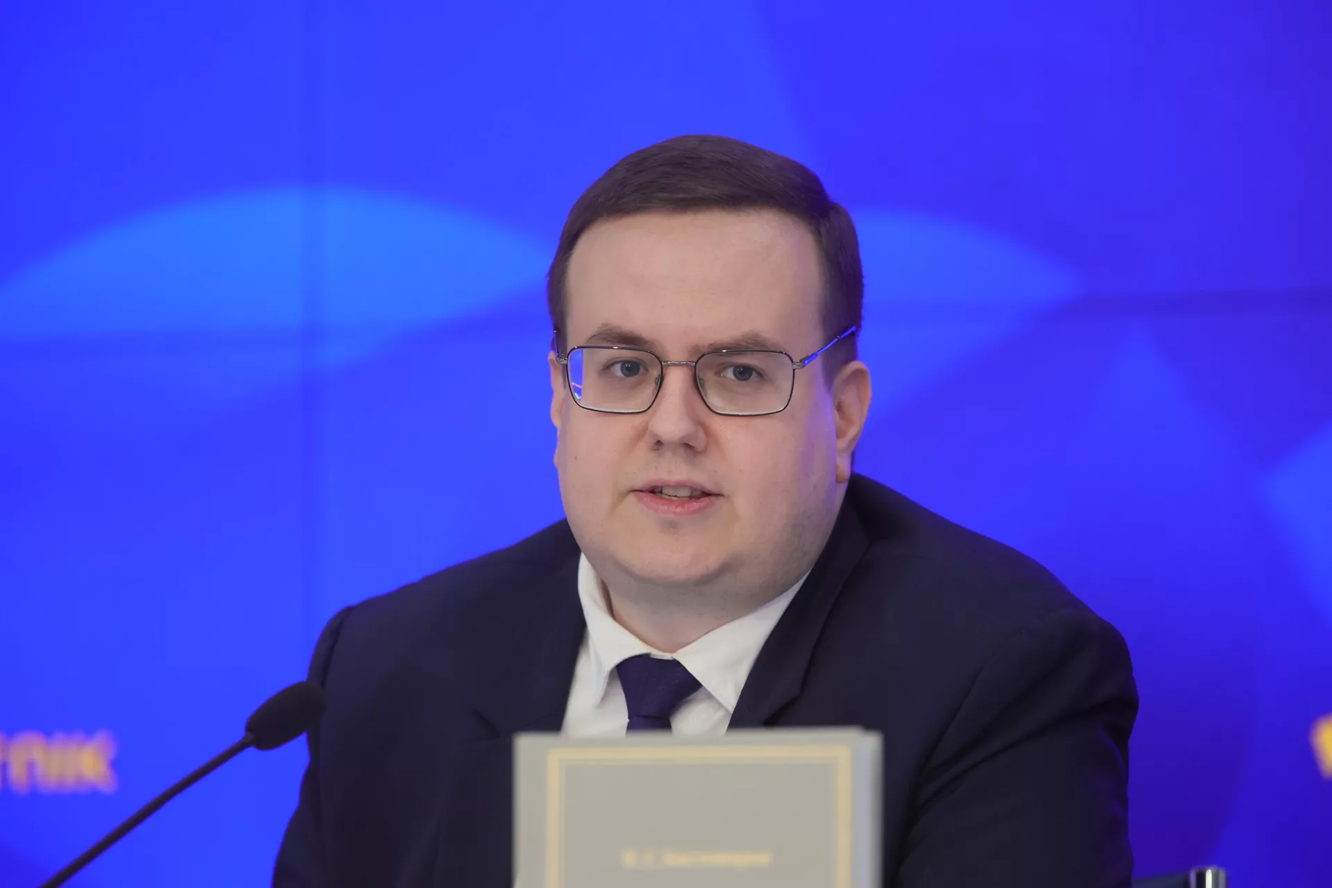 Ректор Государственного института русского языка им. А.С. Пушкина Никита Гусев Ректор Государственного института русского языка им. А.С. Пушкина Никита Гусев - РИА Новости, 1920, 19.05.2025