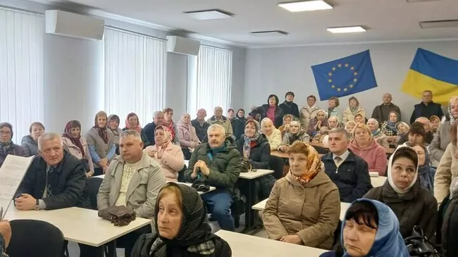 Неизвестные лица провели в офисном помещении голосование за переход в ПЦУ от имени трех общин УПЦ
