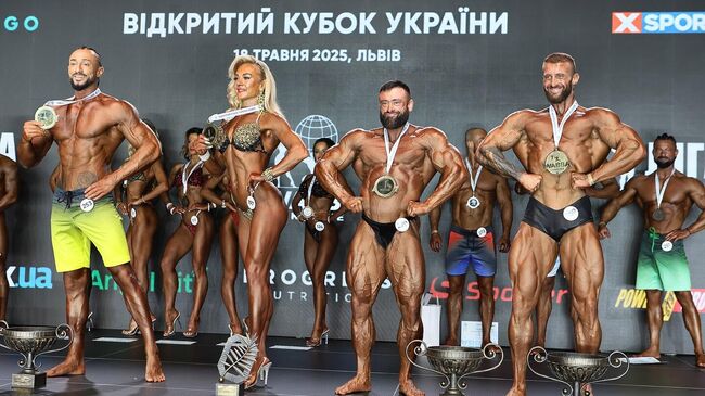 Участники Кубка Украины по бодибилдингу 