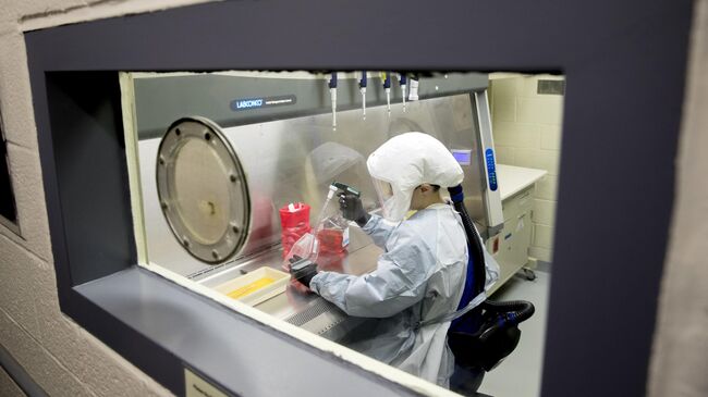 Медицинские исследования в Командовании медицинских исследований и разработок армии США в Форт-Детрик, Фредерик, штат Мэриленд