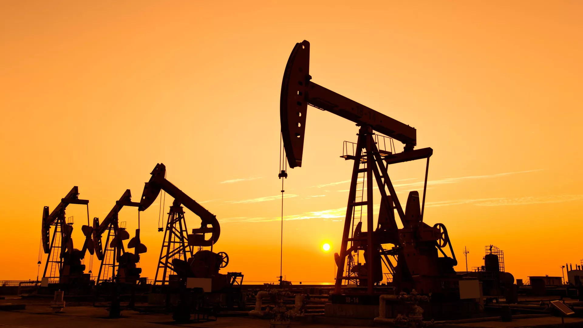 Нефтедобыча - РИА Новости, 1920, 22.05.2025