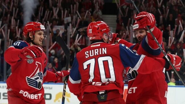 Хоккеисты Локомотива