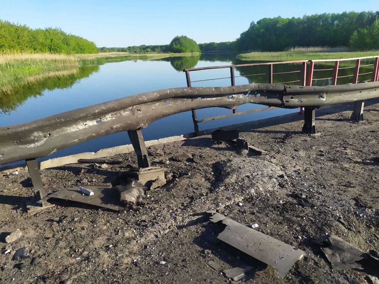 Автомобильный мост в Курской области, поврежденный в результате атаки украинского беспилотника - РИА Новости, 1920, 22.05.2025