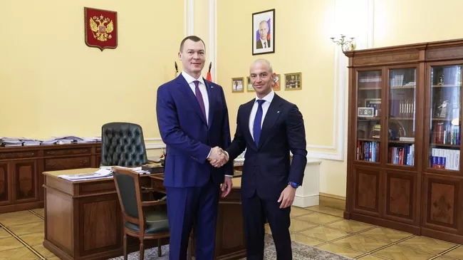 Министр спорта РФ Михаил Дегтярев и Александр Винокуров