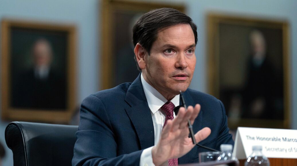 США приостановили действие санкций против Сирии