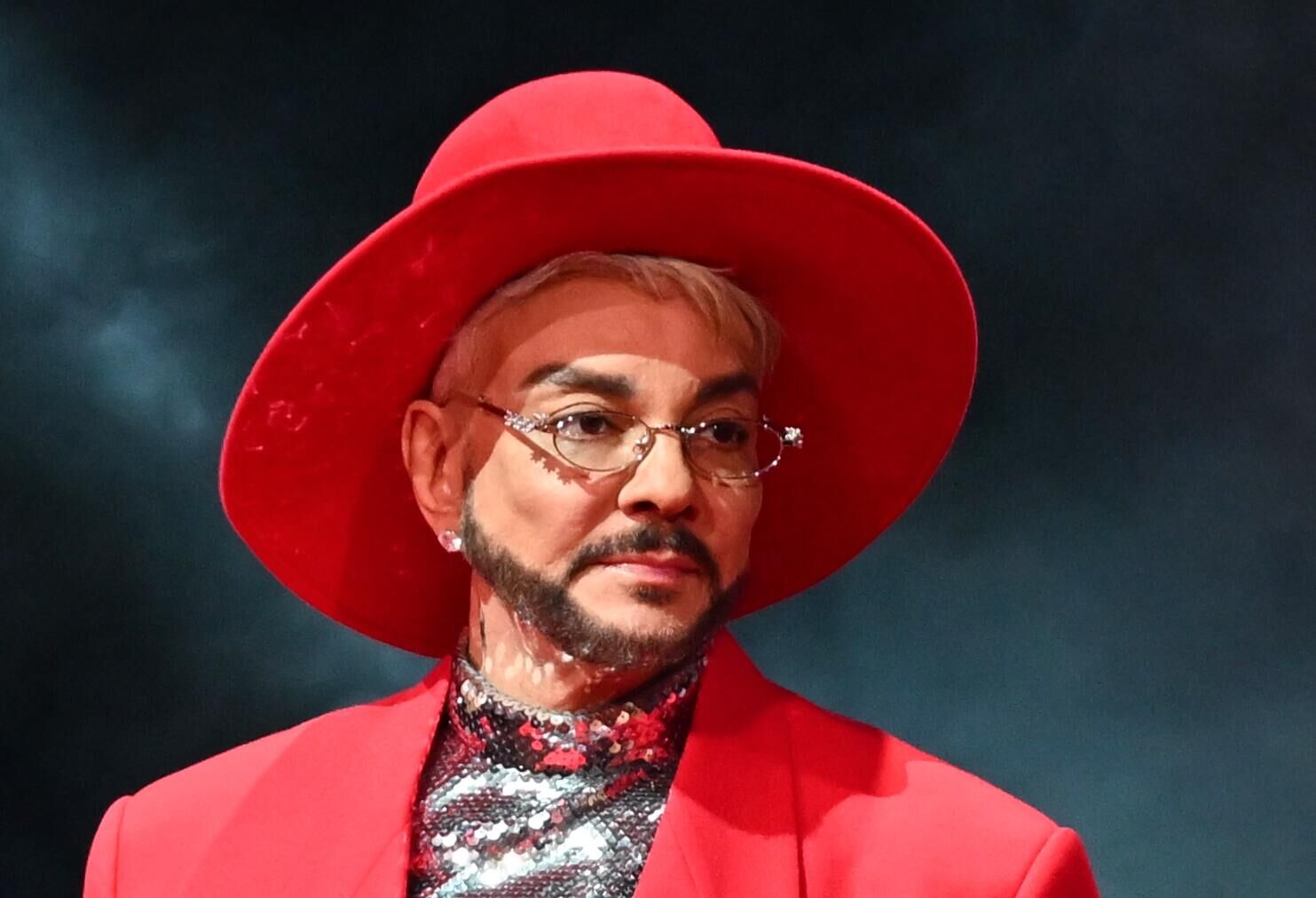 Певец Филипп Киркоров на ежегодной премии Женщина года по версии журнала FB в пространстве событий Матрешка Певец Филипп Киркоров на ежегодной премии Женщина года по версии журнала FB в пространстве событий Матрешка - РИА Новости, 1920, 28.10.2025