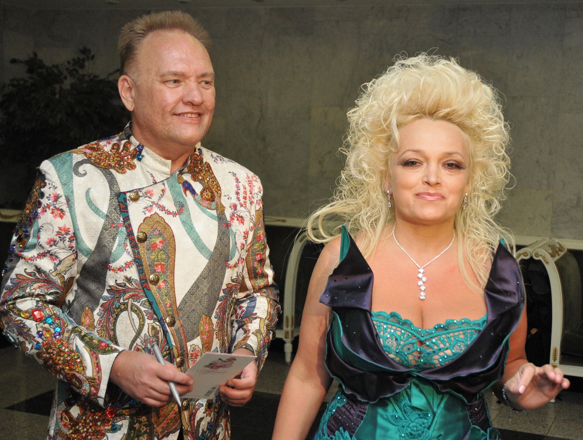 Певица Надежда Кадышева с супругом - музыкантом Александром Костюком - гости на праздничном концерте, посвященном 65-летию певца и композитора Вячеслава Добрынина в Государственном Кремлевском дворце - РИА Новости, 1920, 15.08.2025