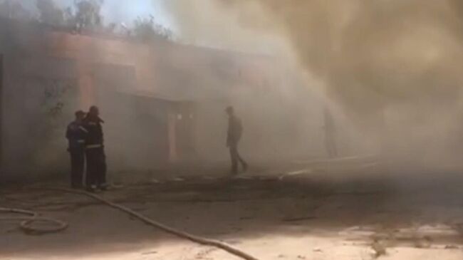 Ликвидация пожара на складе в Каменск-Шахтинском 
