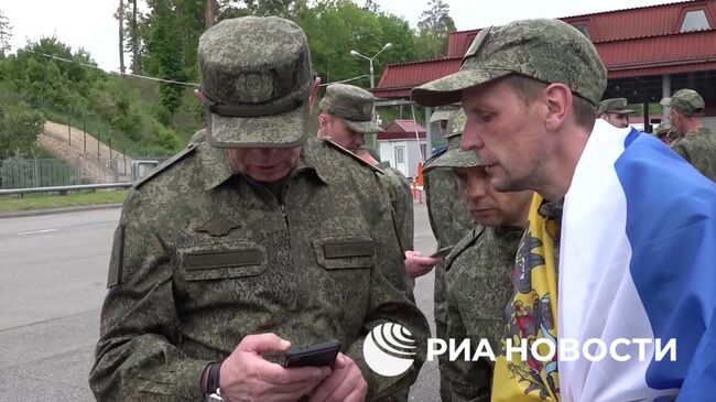Освобожденные бойцы созвонились с родными