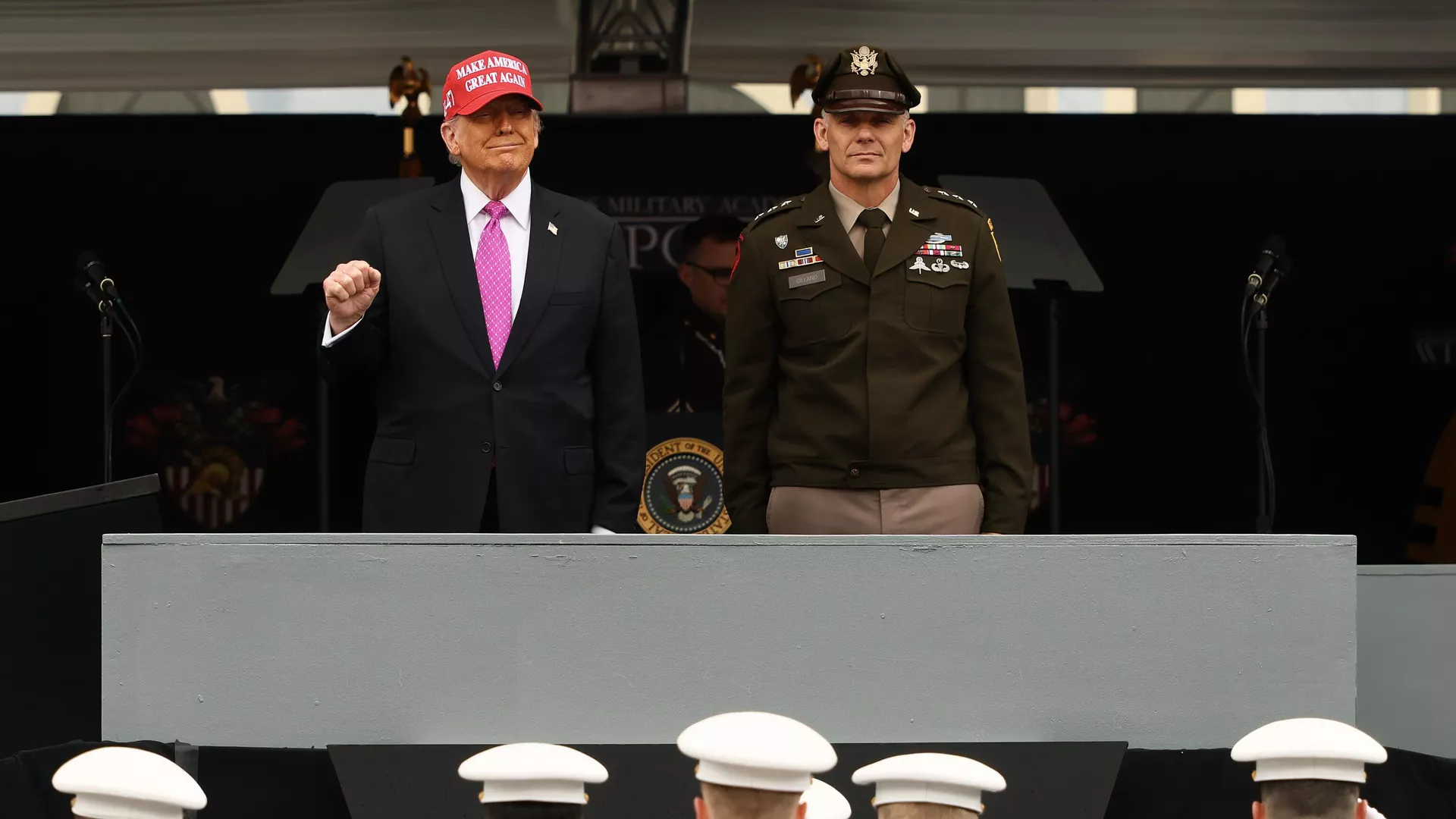 Президент США Дональд Трамп на торжественной церемонии в военной академии Вест Поинт. 24 мая 2025 - РИА Новости, 1920, 24.05.2025