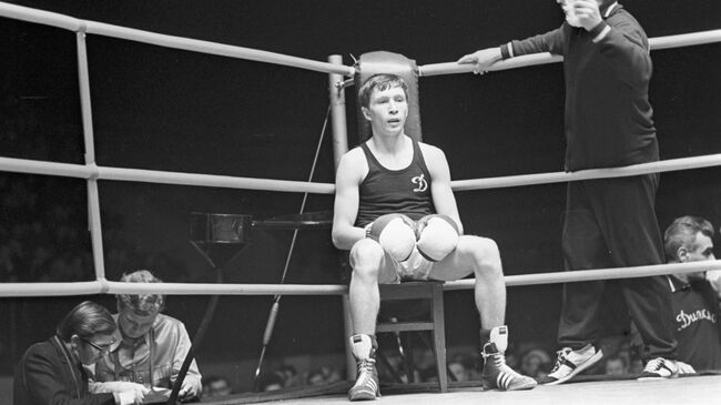 Боксер Валерий Львов