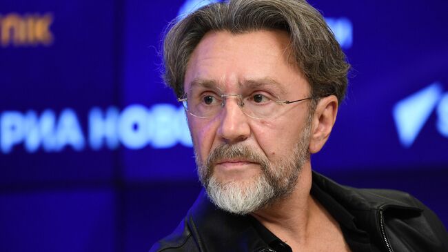 Сергей Шнуров