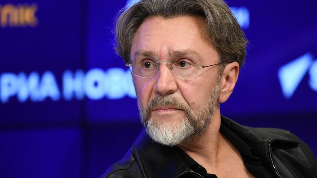 Сергей Шнуров