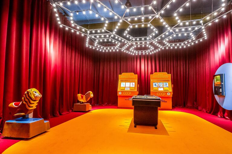 На выставке  Зенит — Петербург. 100 лет вместе На выставке  Зенит — Петербург. 100 лет вместе