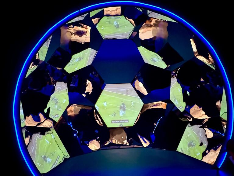 Выставка Зенит-Петербург: 100 лет вместе Выставка Зенит-Петербург: 100 лет вместе