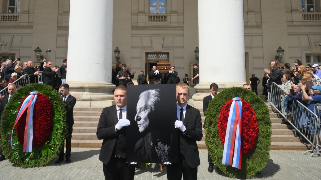 Юрия Григоровича похоронили на Новодевичьем кладбище в Москве