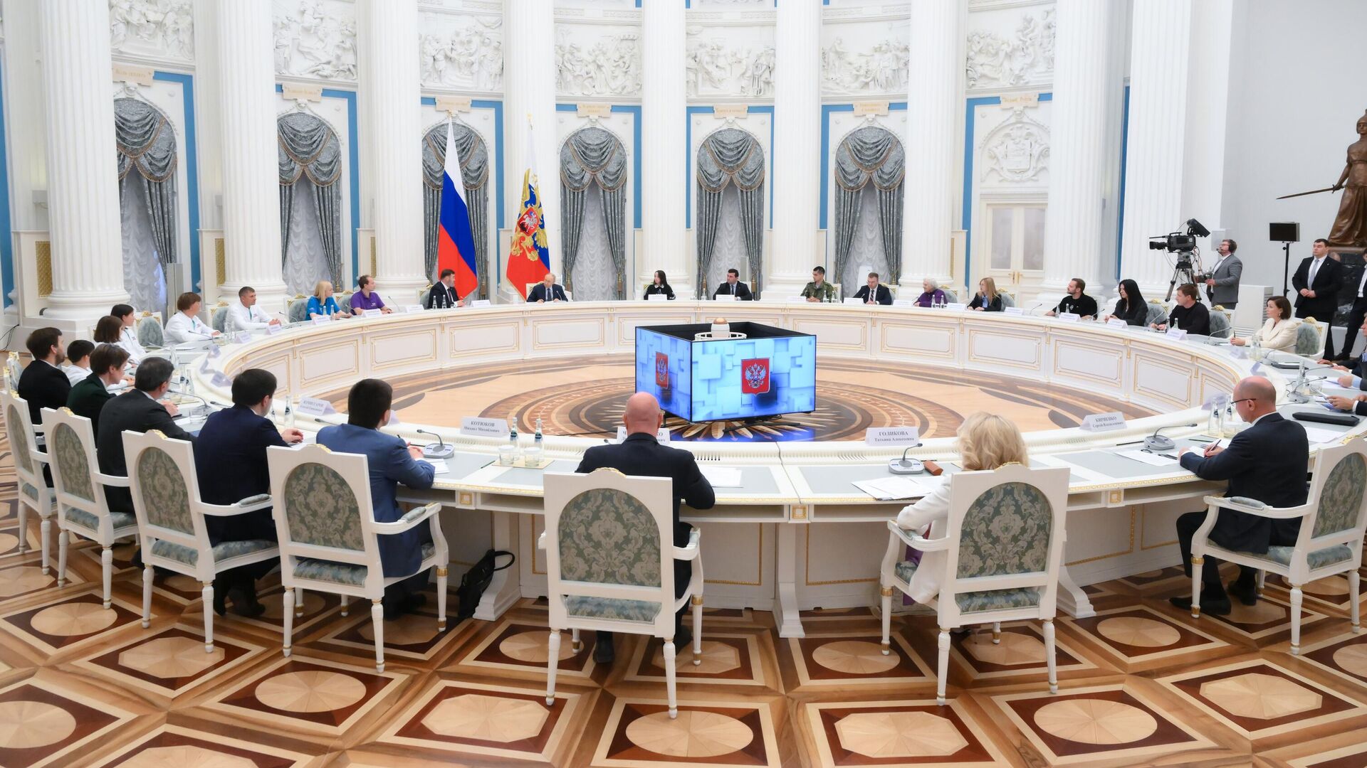 Президент РФ Владимир Путин проводит заседание наблюдательного совета Россия – страна возможностей - РИА Новости, 1920, 27.05.2025