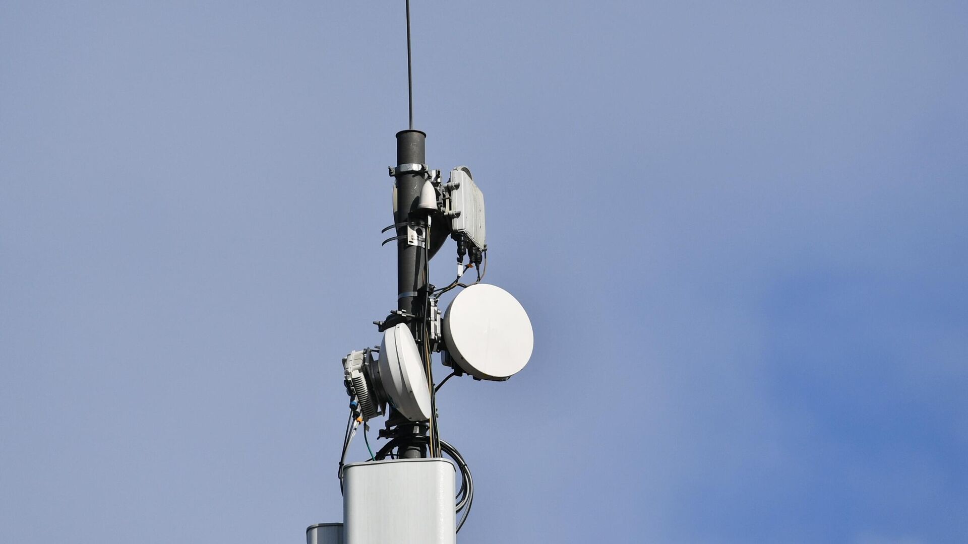 Мачта базовой станции - РИА Новости, 1920, 28.09.2025