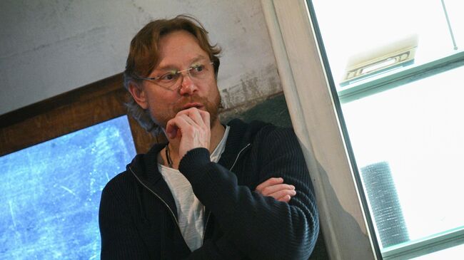 Валерий Карпин