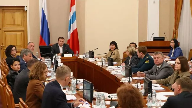 Губернатор Омской области Виталий Хоценко проводит заседание Экспортного совета