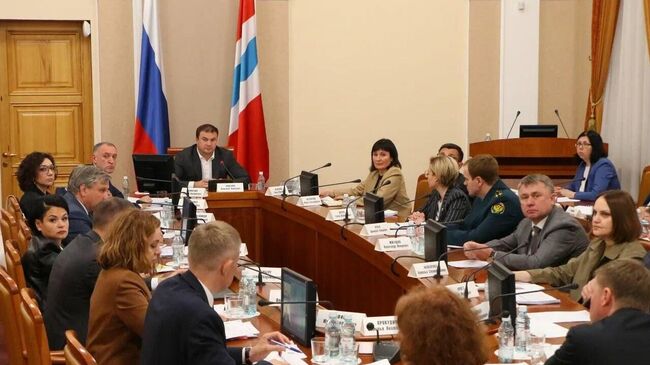 Губернатор Омской области Виталий Хоценко проводит заседание Экспортного совета