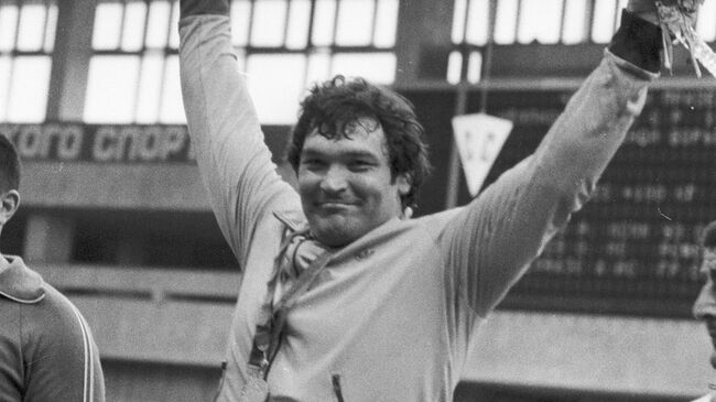 Четырехкратный чемпион мира по вольной борьбе Салман Хасимиков