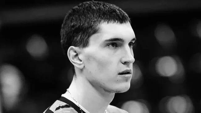 Доигровщик молодежной волейбольной команды Кузбасс-2 Сергей Павлов